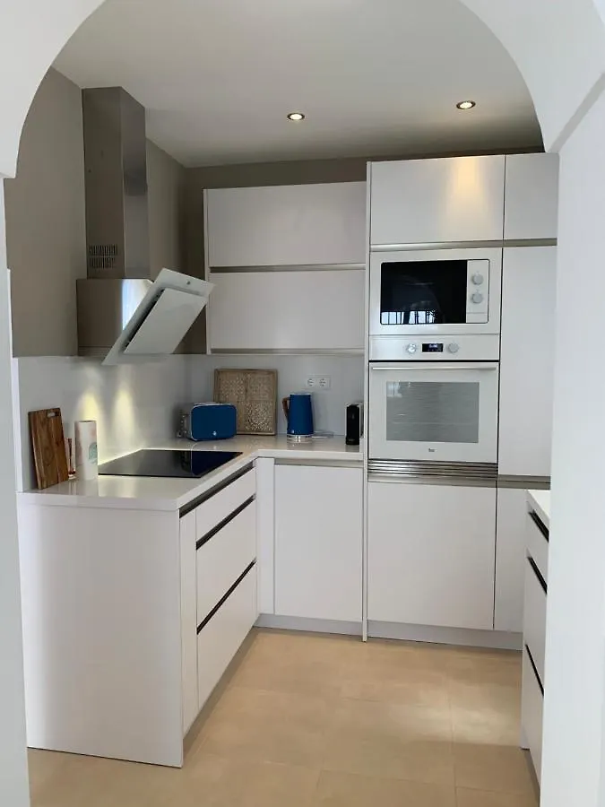 Townhouse By The Sea - El Pirata - Estepona - Costa Del Sol Villa Holiday home